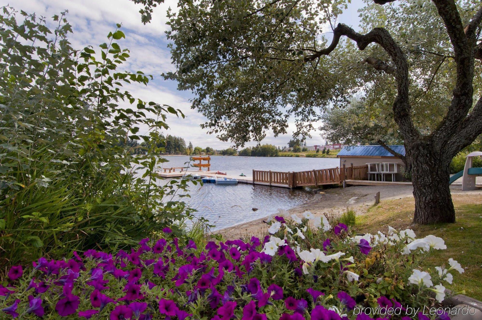 Inn On Long Lake Nanaimo Esterno foto